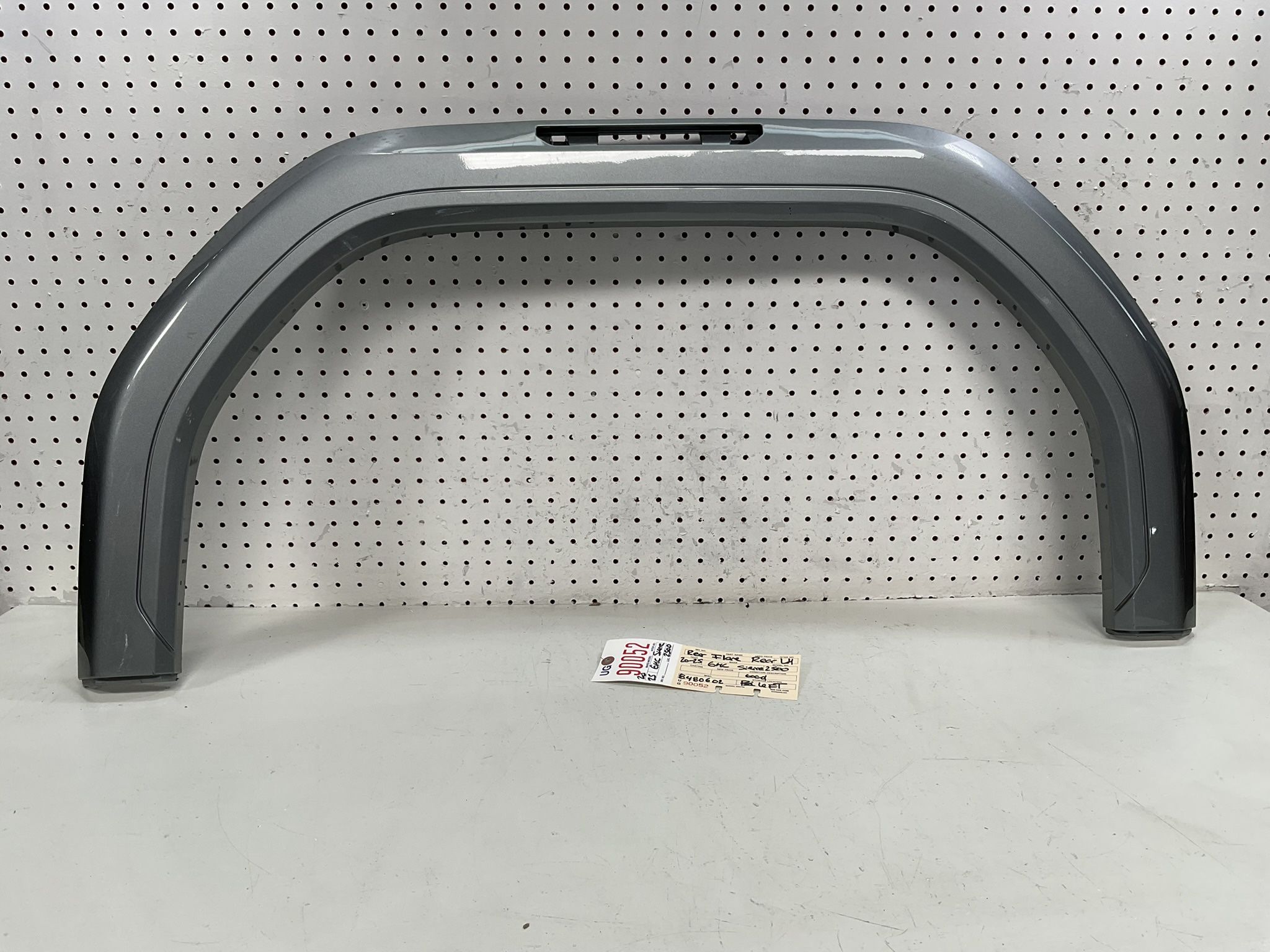 2020 2025 GMC SIERRA 2500 LEFT REAR FENDER FLARE OEM