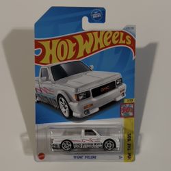 Hot Wheels ‘91 GMC Cyclone White 