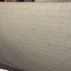 Free—-free—-Queen Box spring 