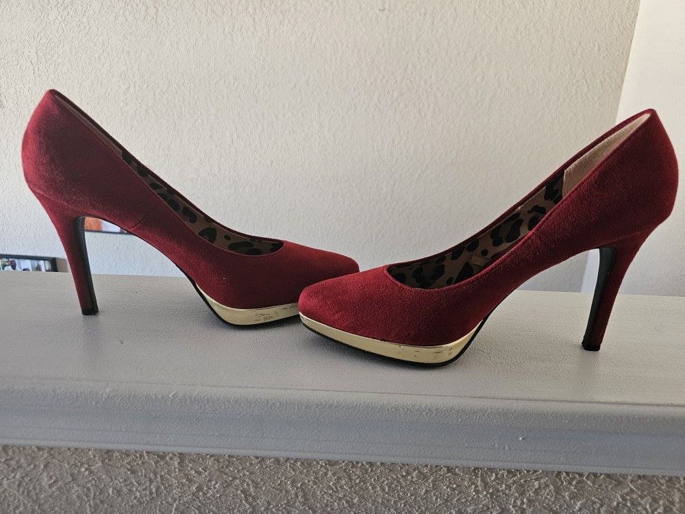 CYBER WEEK !!!CUTE π SHOES!!