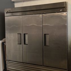 PERFECT TEMPERATURE TRUE REFRIGERATOR (3 STAINLESS STEEL DOORS)