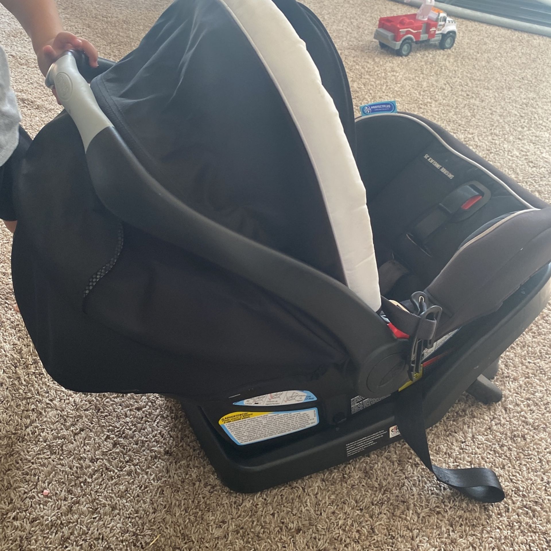 Graco Infant Car seat