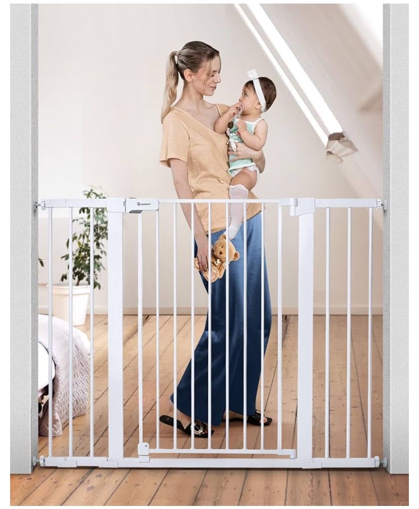 Comomy 36” Extra Tall Baby Gate 29.5-48.8” (White)