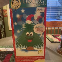 Singing Christmas Tree