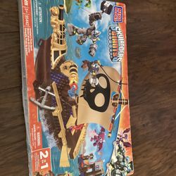 Mega Blocks Sky landers Giants 328 Piece Set 