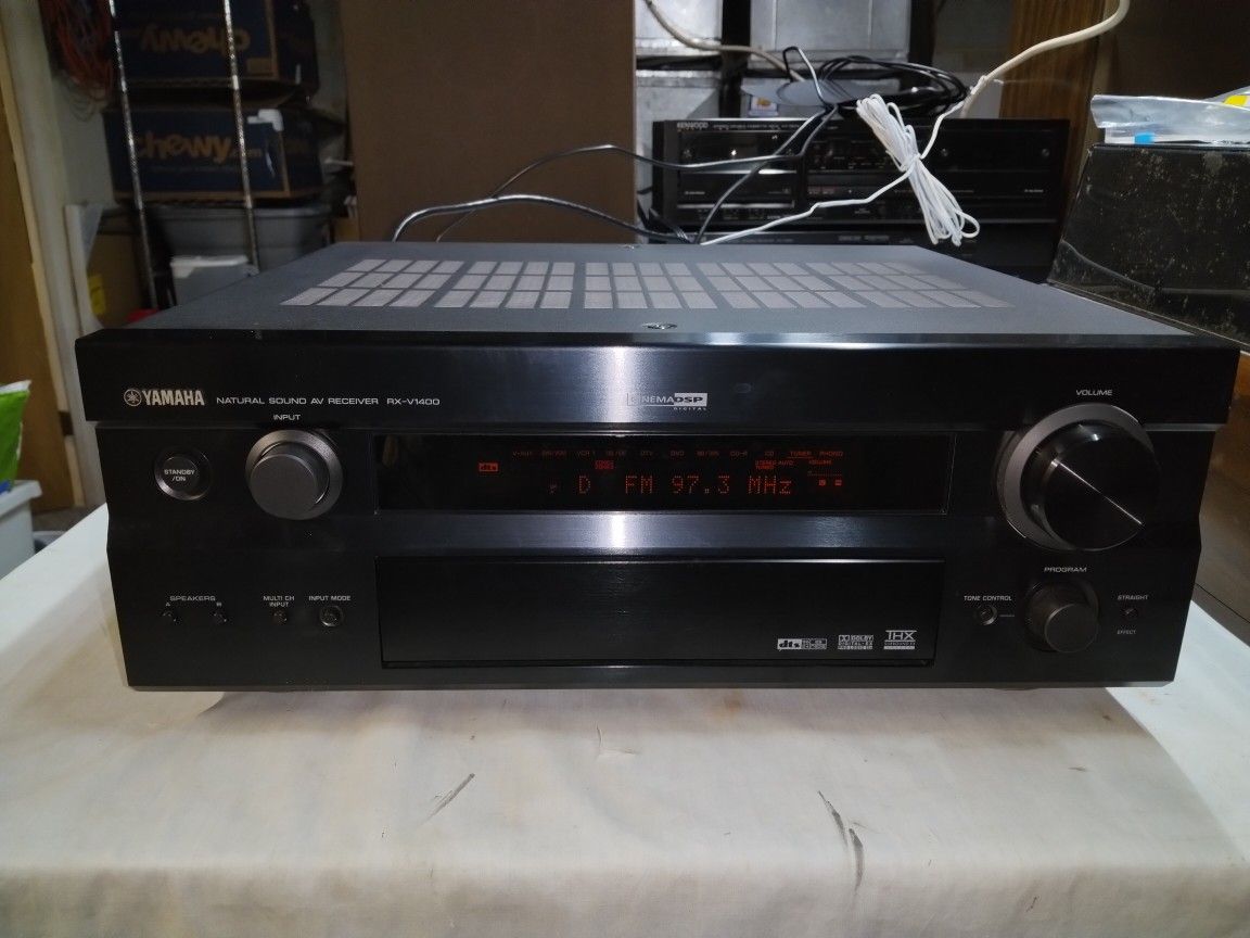 YAMAHA AV 110 WATTS STEREO RECEIVER AMPLIFIER