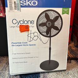Lasko Cyclone Large Room Pedestal Fan
