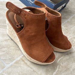 Universal Thread Cayla Wedges