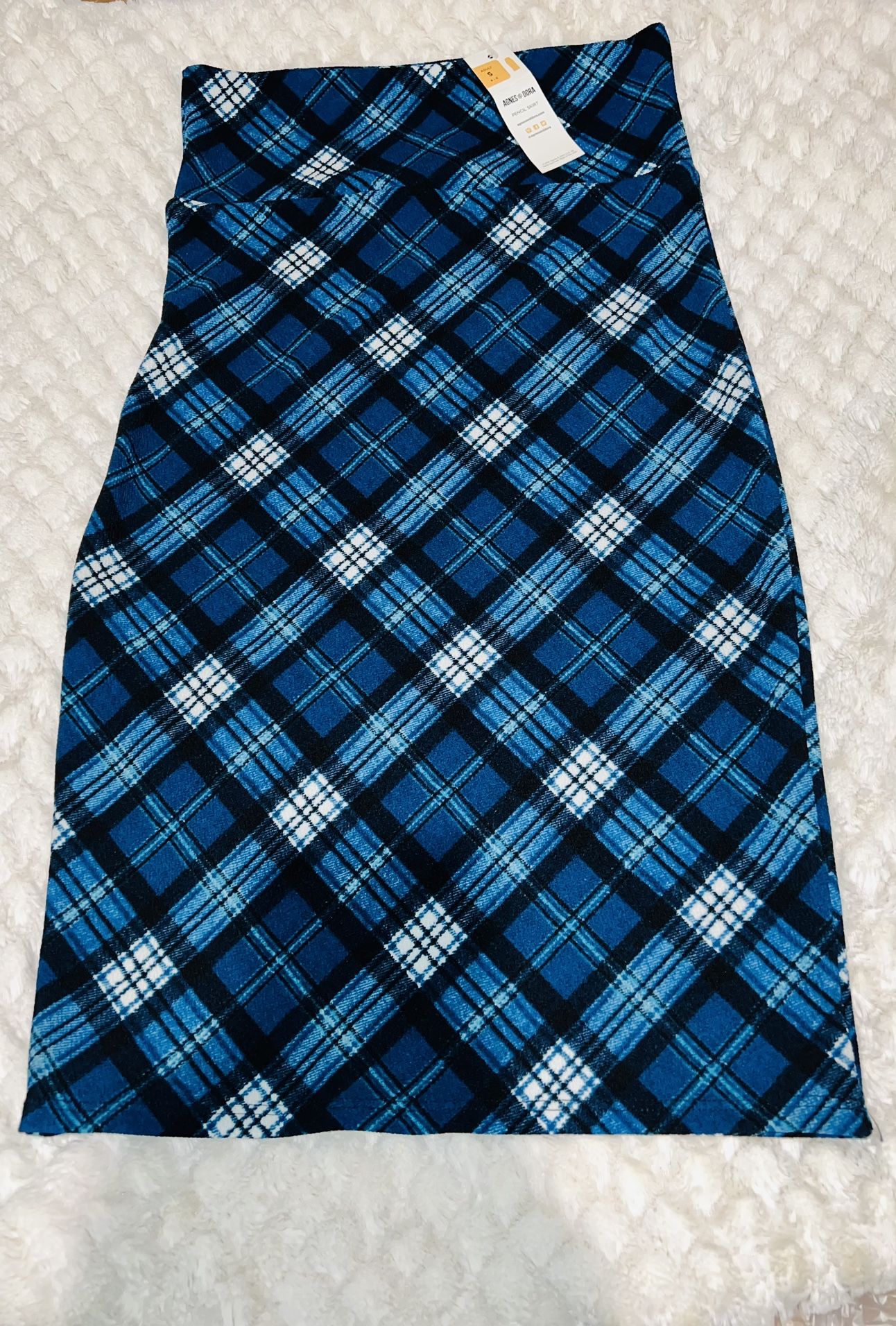 Beautiful Women Skirt Size (s) New With Tag Only $13