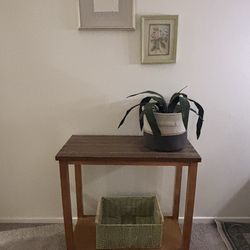 Beautiful table/desk/vanity