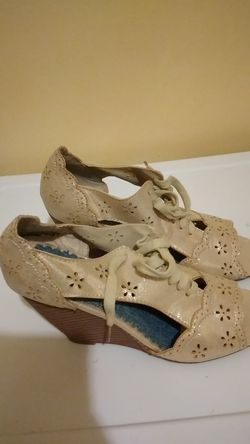 Open toe shoe