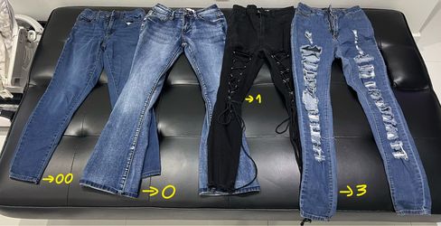 4 pair of jeans