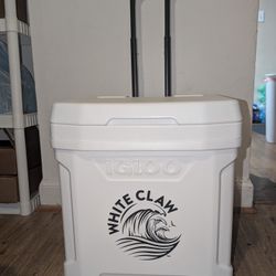 Igloo Cooler "White Claw Edition" 
