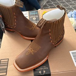 BotÃn Rodeo Reyme