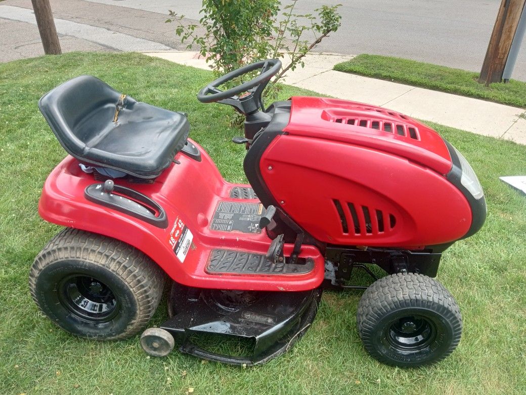 Troy Bilt 42,In Garden Tractor