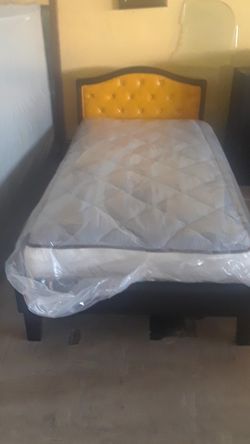 TWIN BED & MATTRESS