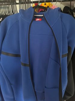 Full blue Nike tech