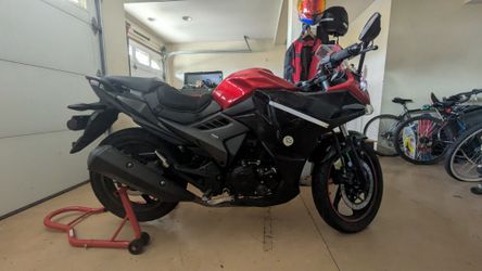 Lifan KPR 200cc motorcycle