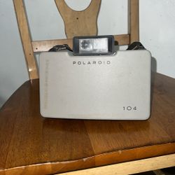 Polaroid 104 Land Camera Automatic 