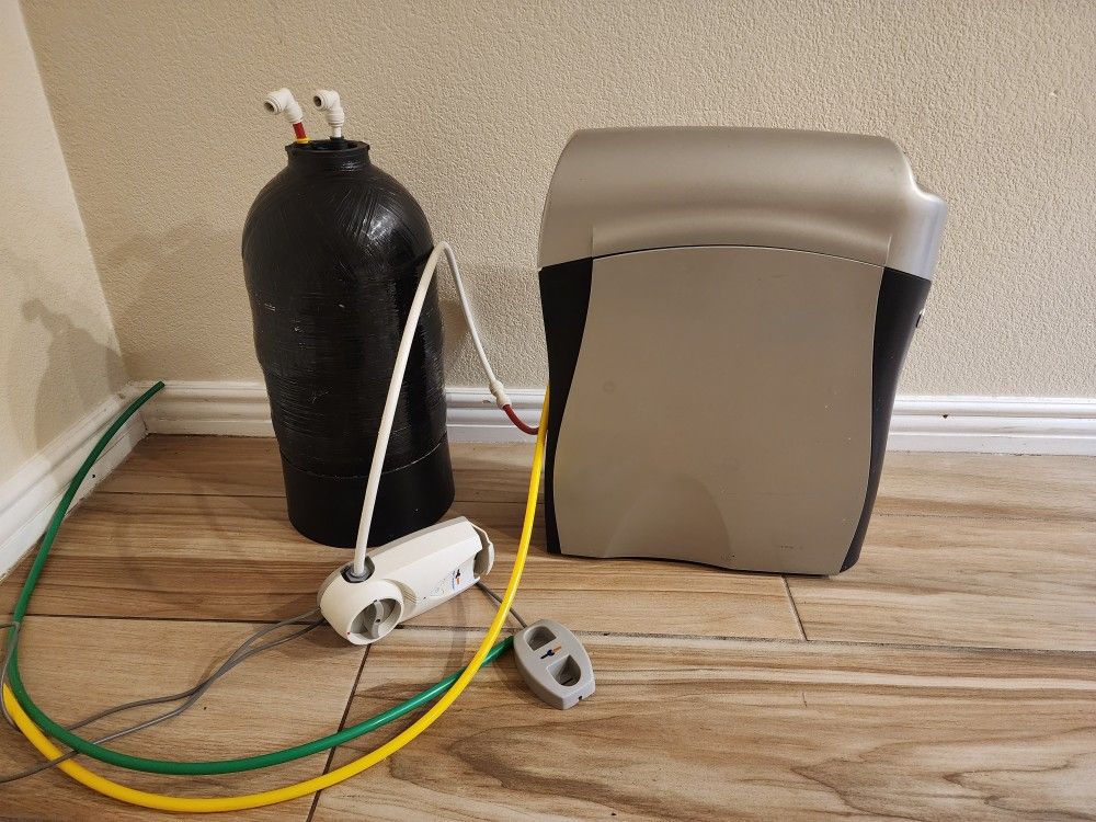 KINETICO reverse Osmosis System. Not Sure If Working But For Sure Need New Filters