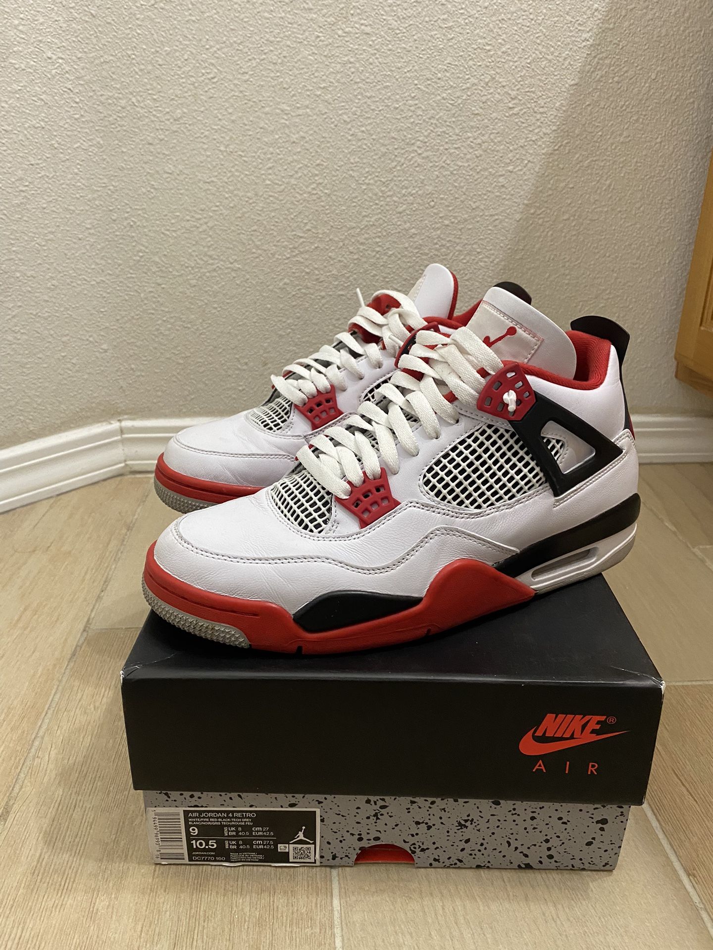 Air Jordan 4 Retro Fire Red for Sale in Notus, ID - OfferUp