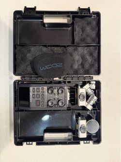 Zoom H6 w/ Case