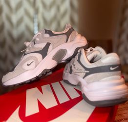 New- Nike Al8