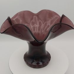 Beautiful Vintage Amethyst Art Glass Vase 