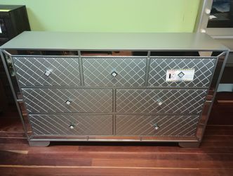 New Glam Silver Mirror Trim Dresser
