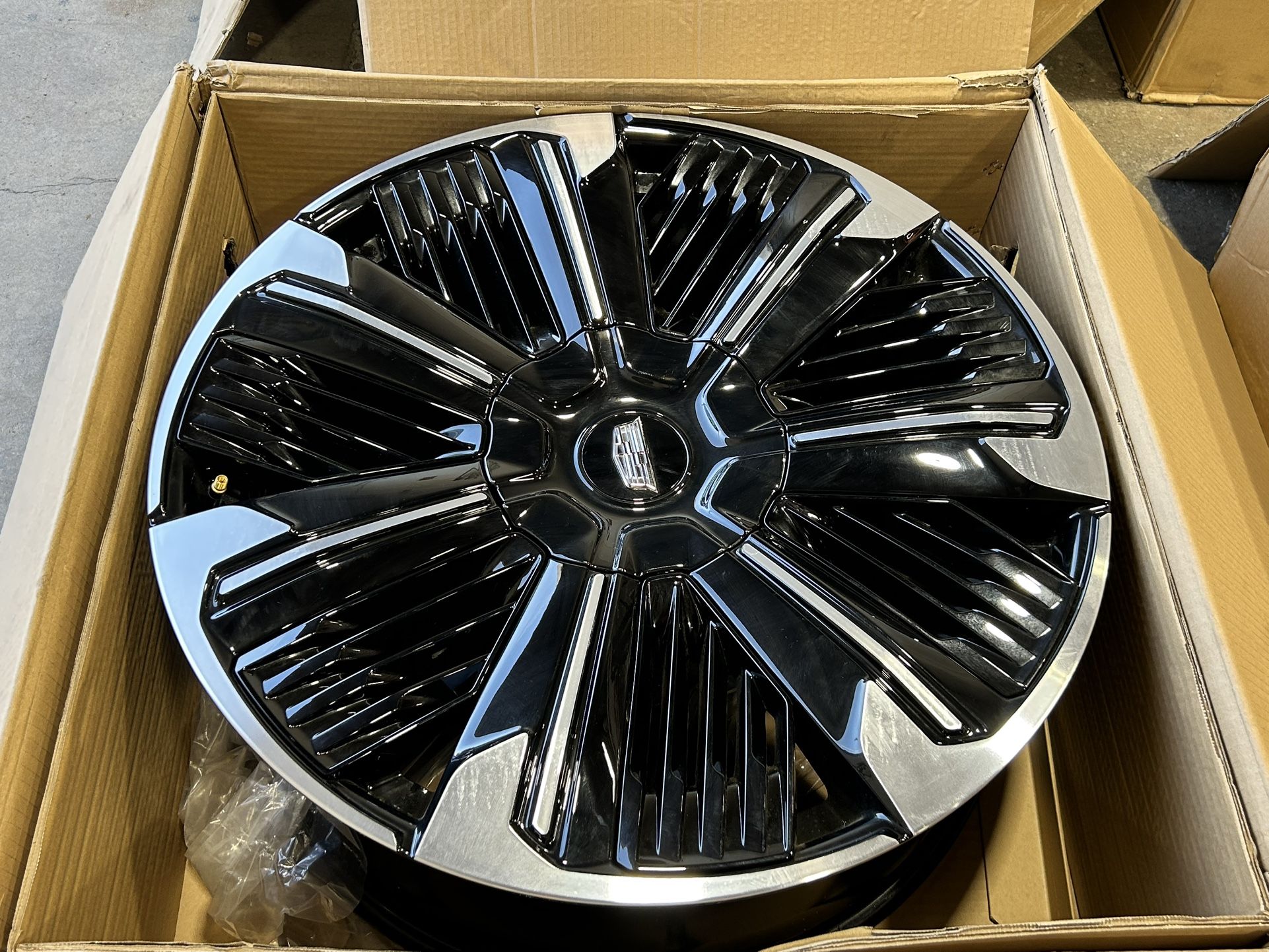 4 Cadillac Escalade IQ Machined Black OEM Wheels 24” 2025 Original Rims 84806056