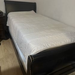 Twin Bed 