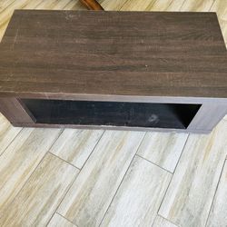 FREE SMALL CEBTER TABLE 