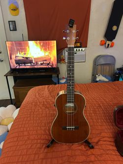 kala high gloss baratone ukulele