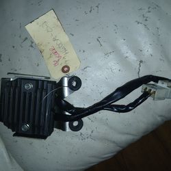 06 Honda CBR 600 RR OEM Regulator Rectifier With Mounting Bracket
