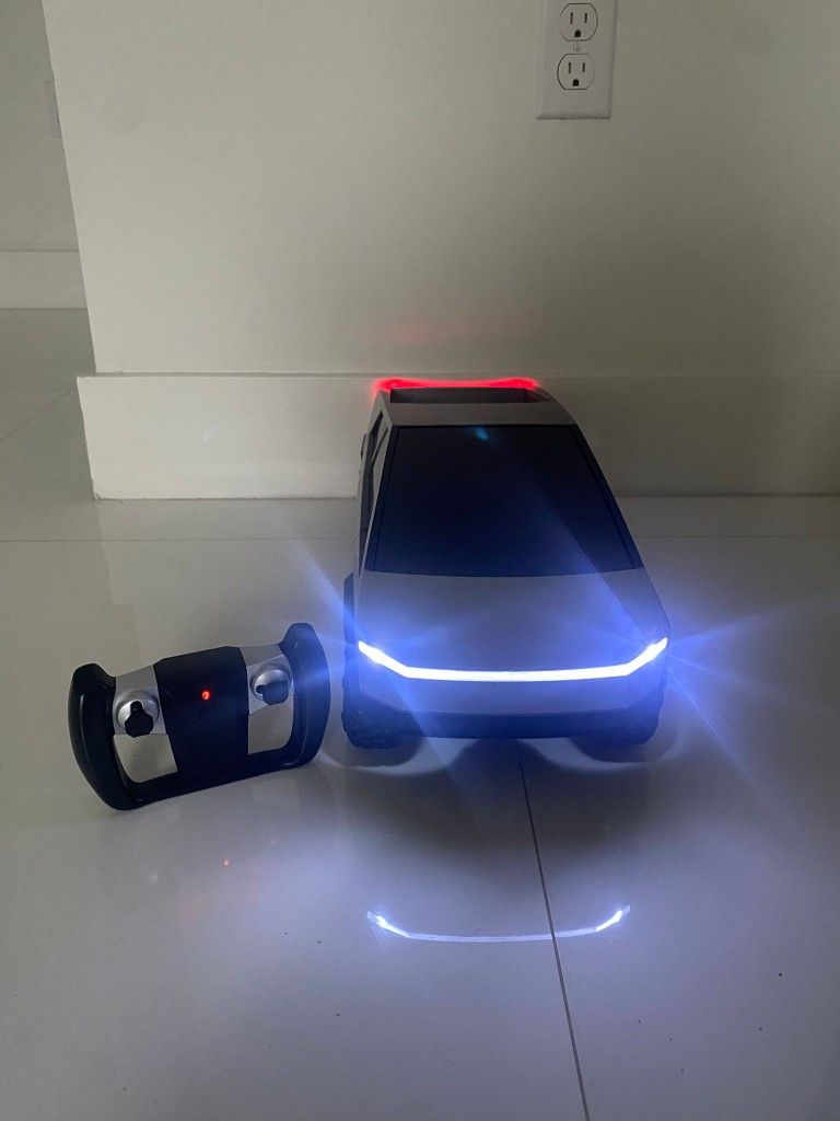 Hot Wheels Tesla Cybertruck With Remote Control