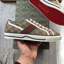 Gucci Low Top Shoes 