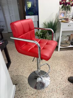 Free Chair -PENDING PICKUP