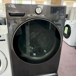 4.5 Cu. Ft. Stackable SMART Front Load Washer in Black Steel with Steam and urboWash360 Technology