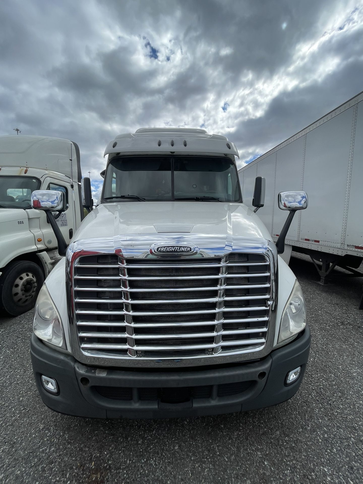 2014 FREIGHTLINER CASCADIA