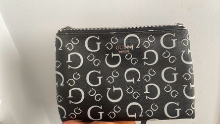Guess purse with strap