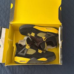 Air Jordan 4 Retro Size 7