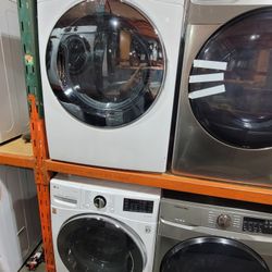 New LG Front Load Washer And Stackable Gas Dryer Set 