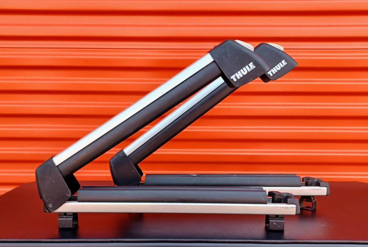 Thule 724 Flat Top Ski / Snowboard Roof Rack