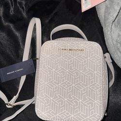 Tommy Hilfiger Bag