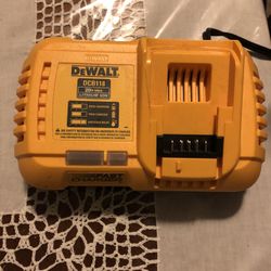 Dwalt Charge