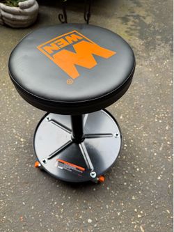 WEN Rolling stool New in box