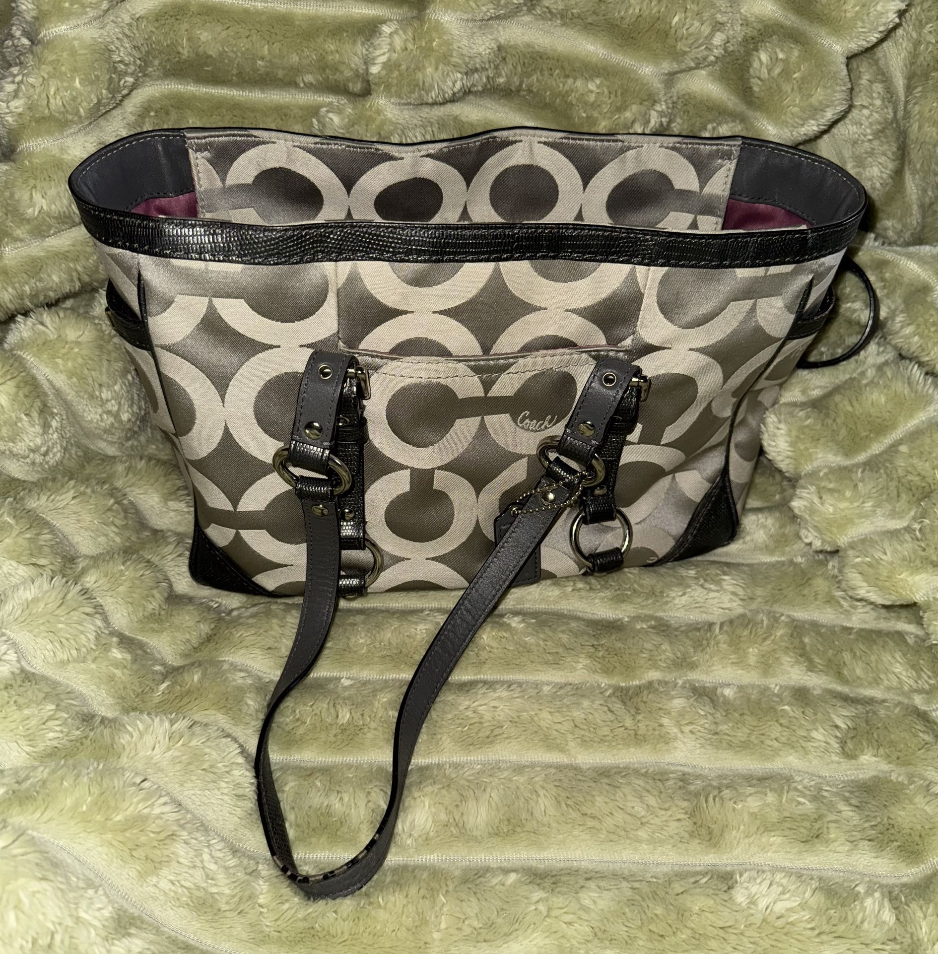 EUC Stunning Coach Canvas & Leather Tote Style Bag
