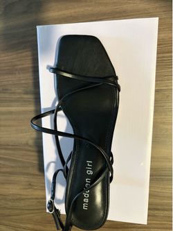 Madden Girl Sandals Black New Size 8