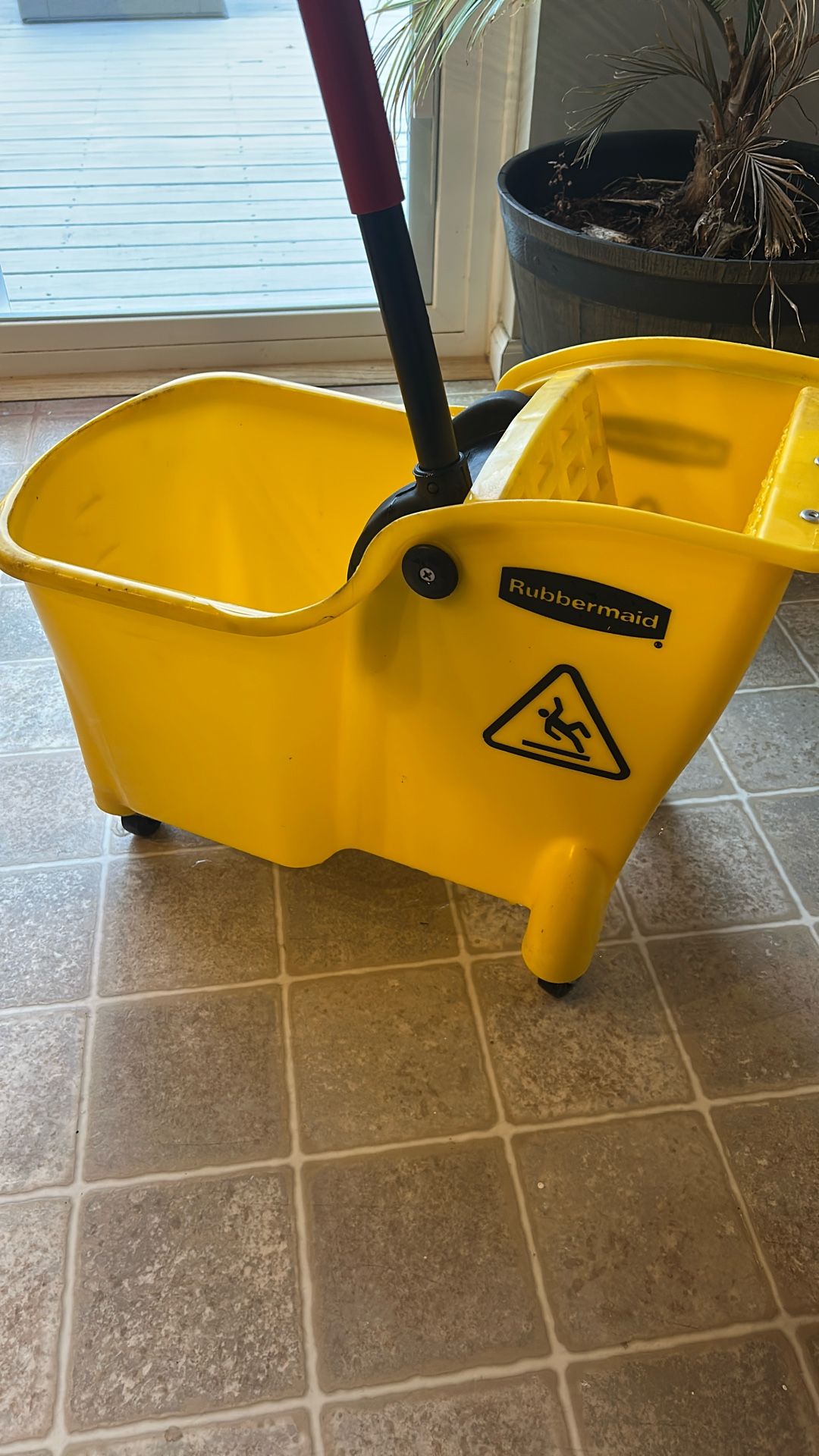 Rubbermaid Mop Bucket
