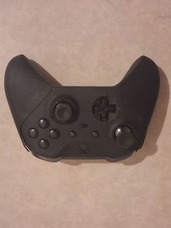 Microsoft Xbox Elite Wireless Controller Series 2 (With Case & Accessories)